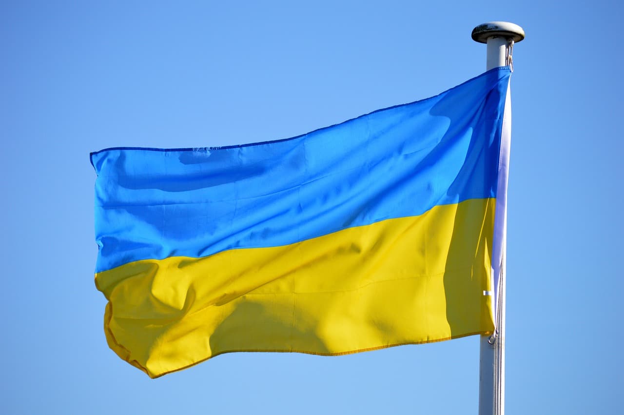 Photo for: House Defies White House, Advances Ukraine Aid Bill to Floor Vote